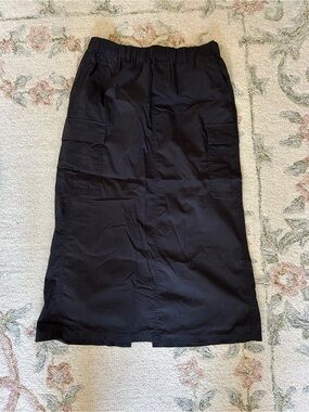 UNIQLO Women's Black Cargo Midi Skirt - Elastic Waist